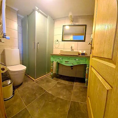 Belizi Bed & Breakfast 4*